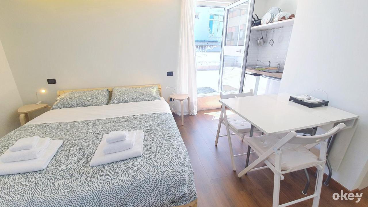 La Terrazza Tra I Tetti Studio - Bari Centroアパートメント エクステリア 写真