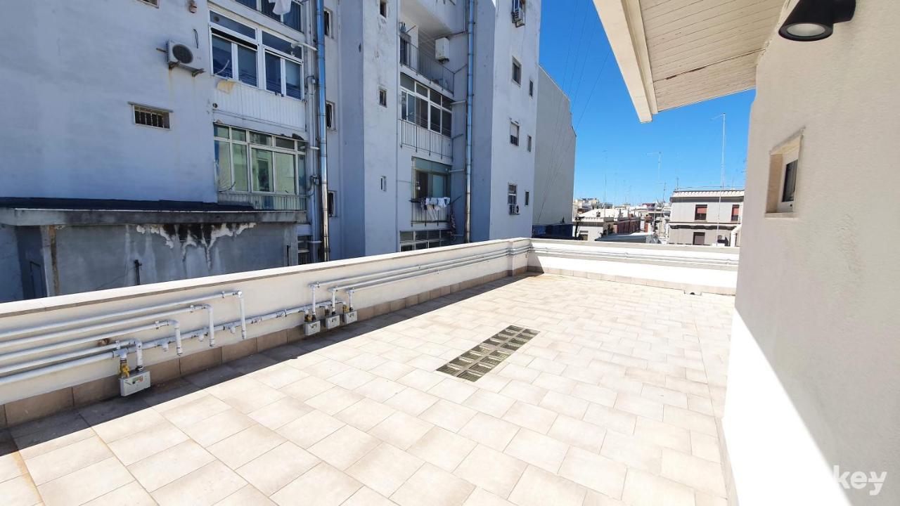 La Terrazza Tra I Tetti Studio - Bari Centroアパートメント エクステリア 写真